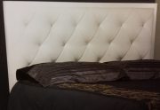 BM11-Queen, Leather Tufted w/Metal